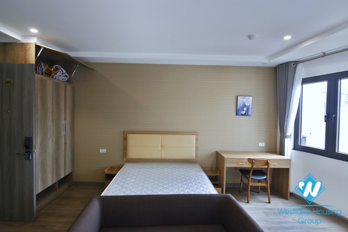 A nice furnitured studio with lovely balcony for rent on Linh Lang